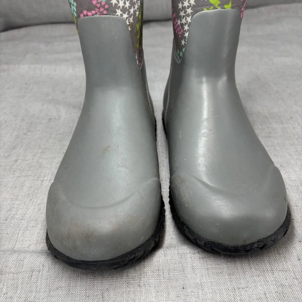 Bogs Kids Classic Waterproof Insulated Winter Boots Gray Hearts Stars 4